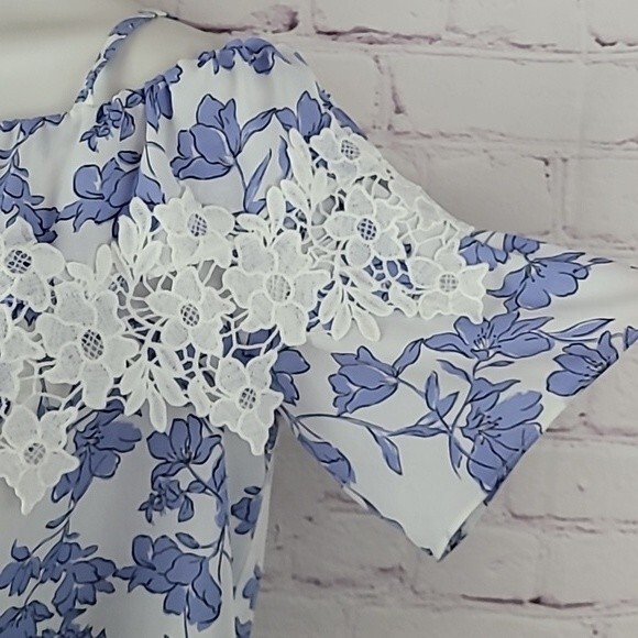 BCX White Blue and Black Floral Print Cold Shoulder Blouse/Top. Size XL. - Picture 6 of 11